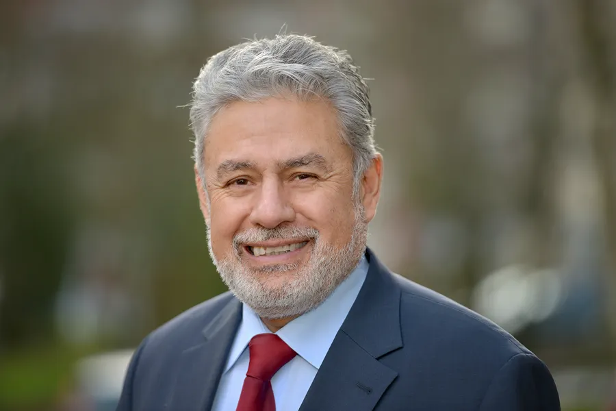 Dr. Julio Aspiazu